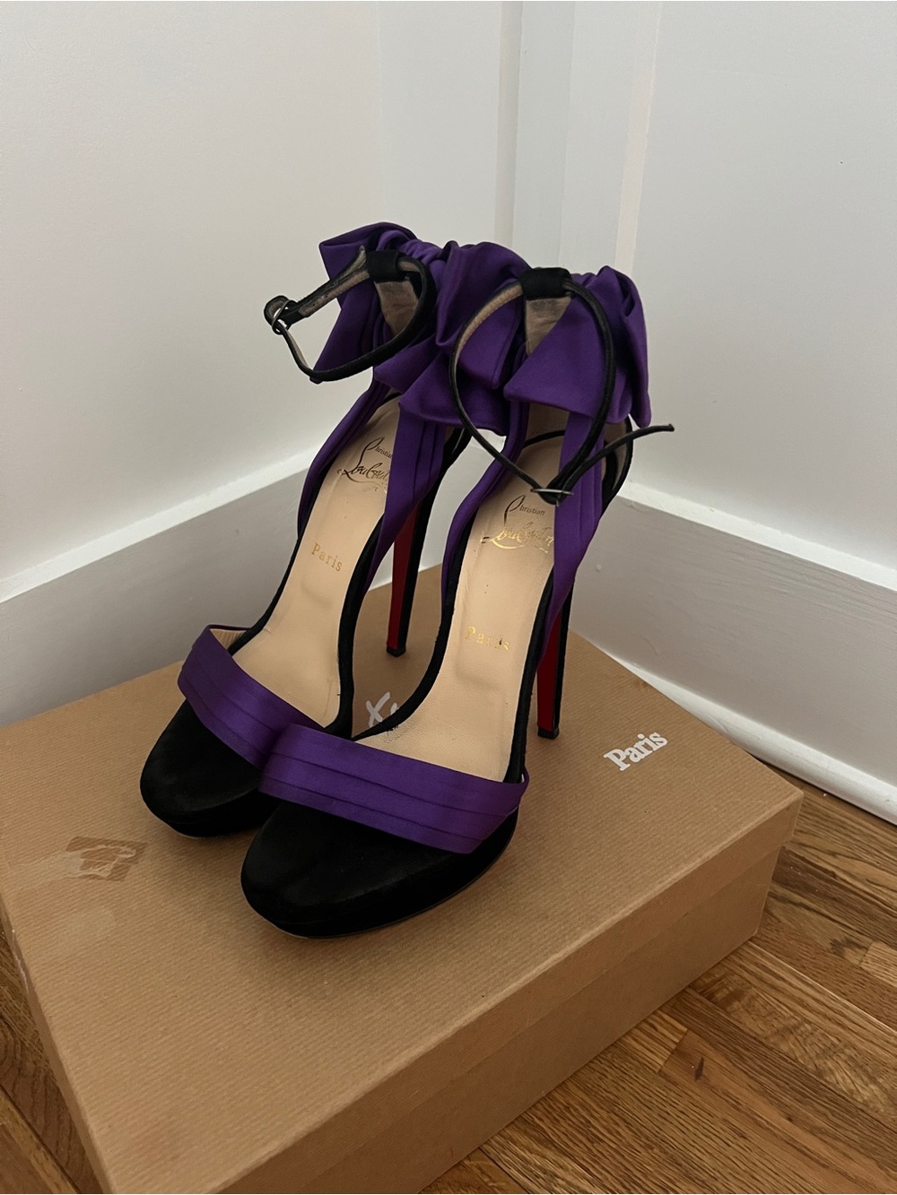 Christian Louboutin Vampanodo Black/Purple sz 38